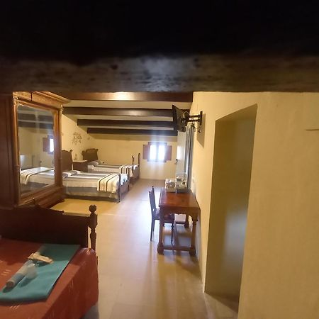 Hostal Rural Mas Blanc San Martín de Centellas المظهر الخارجي الصورة