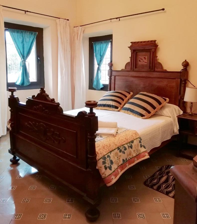 Hostal Rural Mas Blanc San Martín de Centellas المظهر الخارجي الصورة