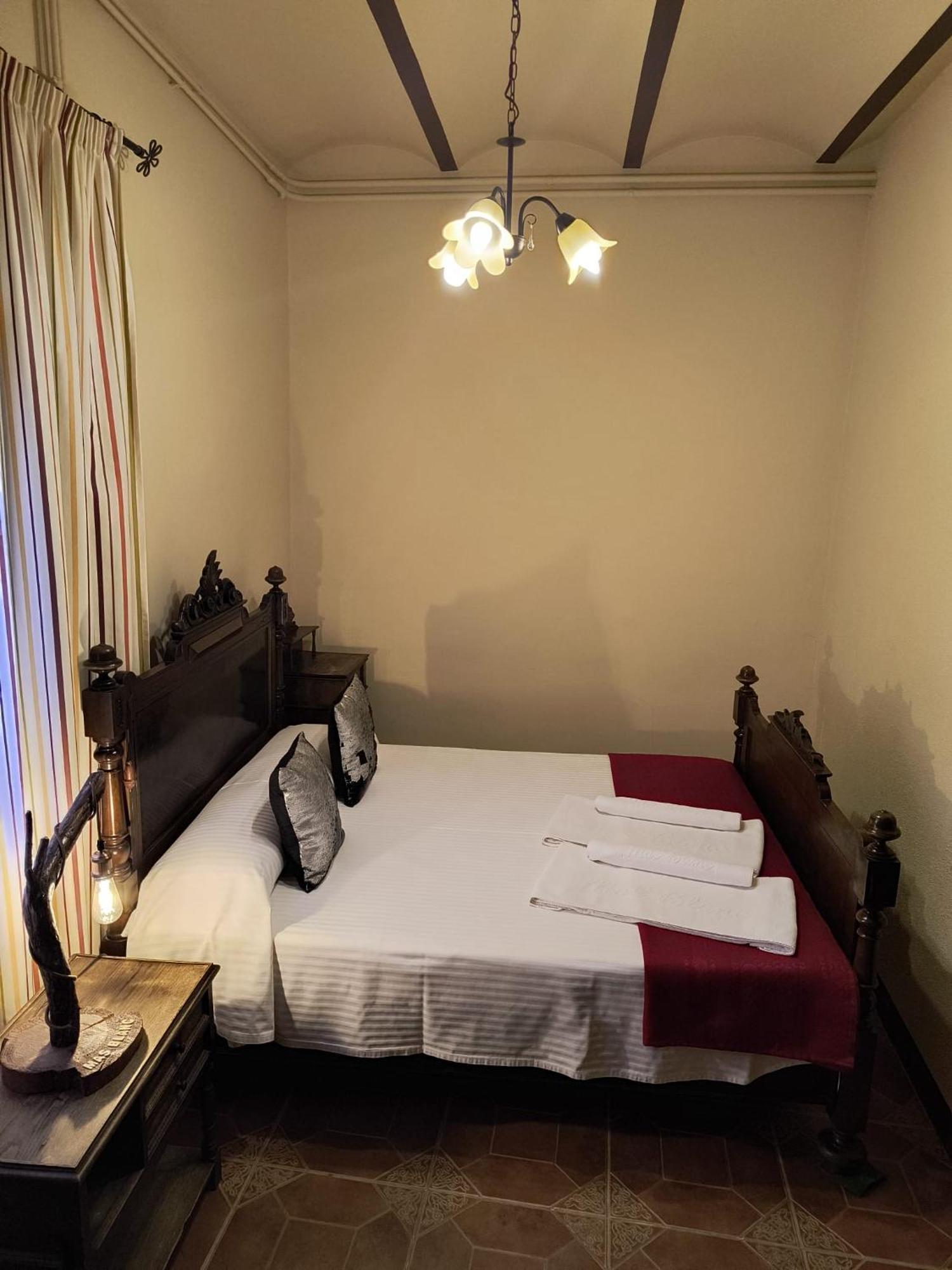 Hostal Rural Mas Blanc San Martín de Centellas الغرفة الصورة