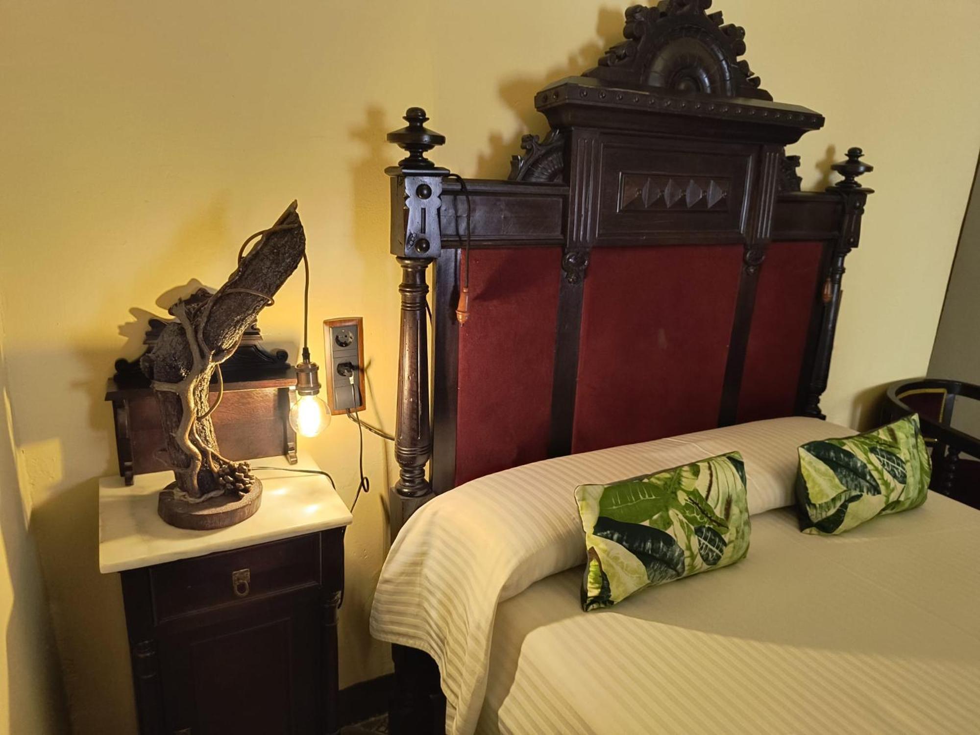 Hostal Rural Mas Blanc San Martín de Centellas المظهر الخارجي الصورة